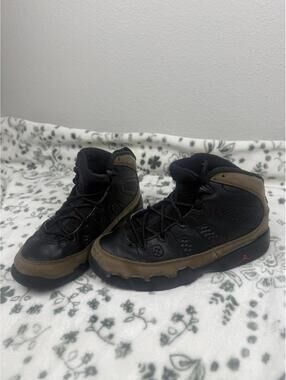 Nike Air Jordan 9 Retro Kids Size 2Y Black Brown Red Jumpman Sneakers